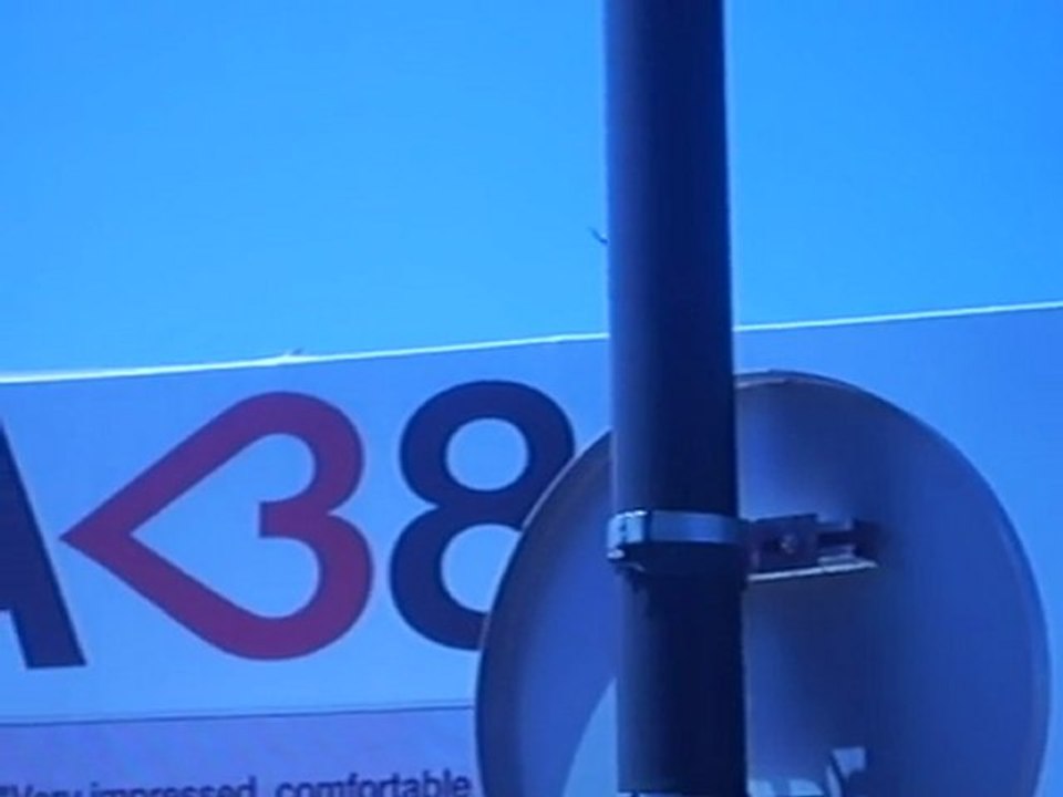 MIRAGE au bourget 2011 , ca decoiffe !
