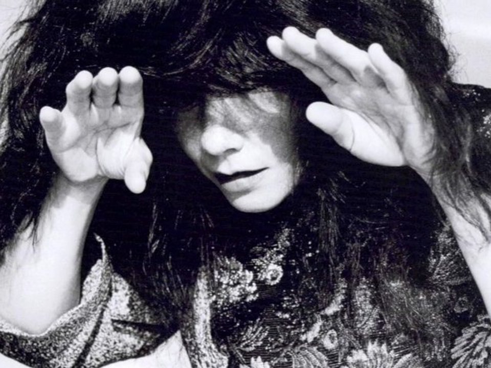 Björk - Crystalline
