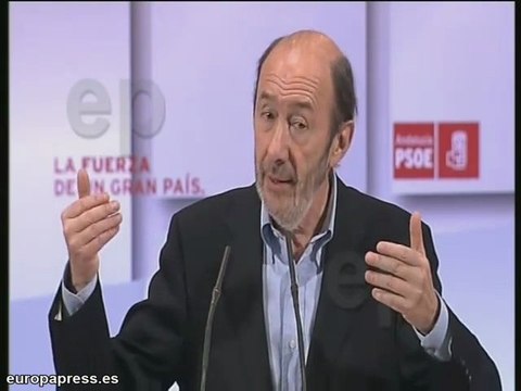 Rubalcaba dice que el adversario es la abstención