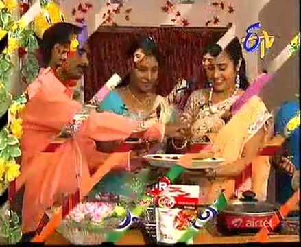 Abhiruchi - Recipes - Alu Meal Maker Curry, Noodles Cutlet & Kyabeji Parota - 04