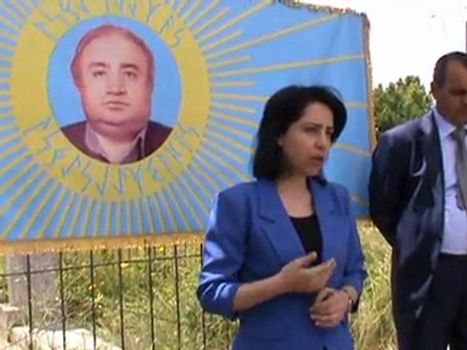Nurtakin_Atalinin_Ata_Sonevini_Ziyaret_Gunu_Merasiminde_izhari_5 Sole Ayi, 33-il (05.06.2011)