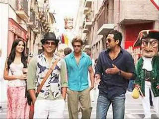 Sexy Katrina Kaif & Hrithik Roshan’s Steamy Kiss – Hot News