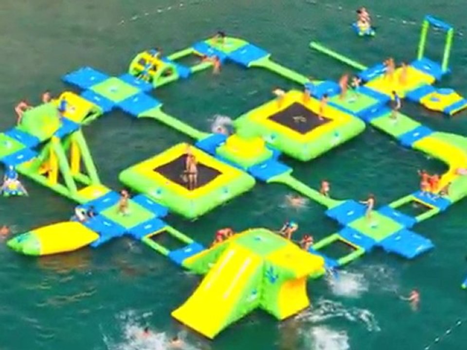 Wibit sports transforme plages et piscine en attraction aquatique