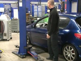 Les métiers d'un centre automobile