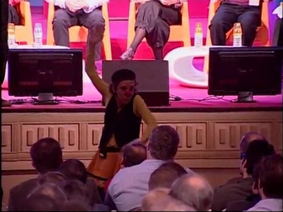 Des clowns animent le congrès de l'UGICT (L'organisation- 4/4)