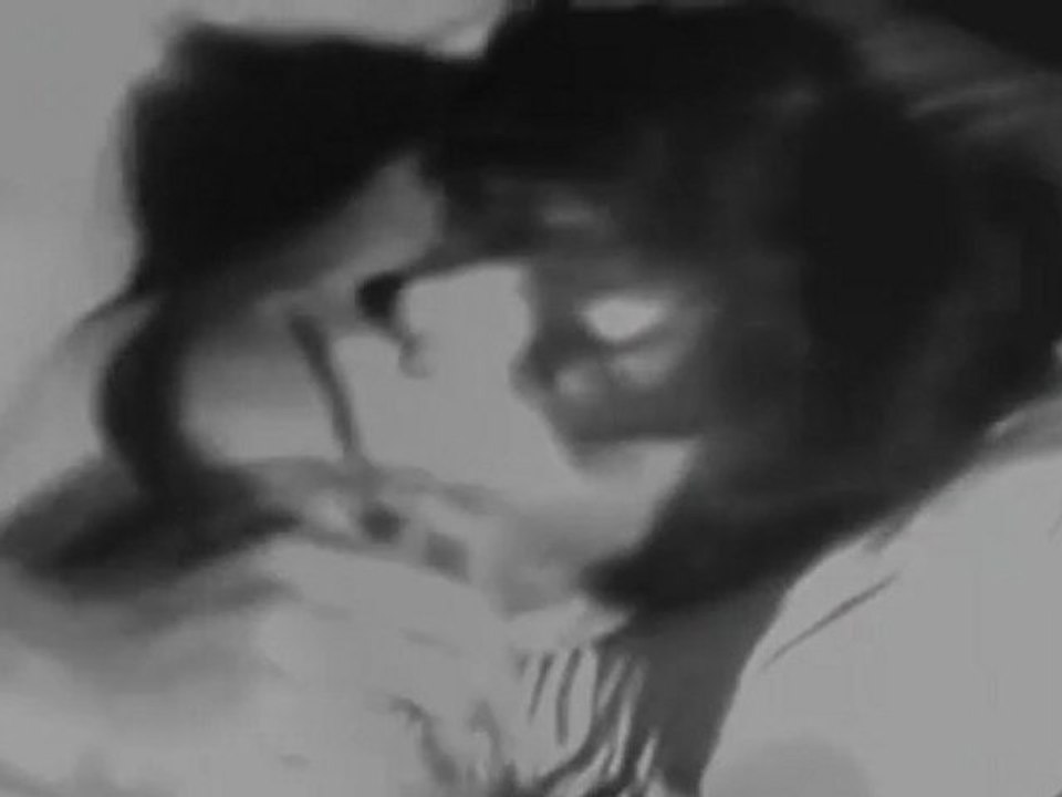Regis D`Avlis  - She cries the dreams