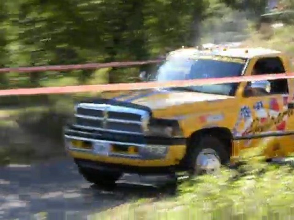 Pick up dodge ram en glisse course de cote saint savournin