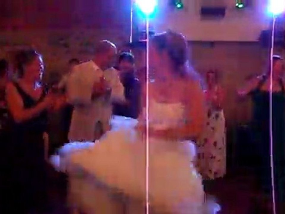 SAM_1508 mariage na et fa, danse rabbi jacob ensemble