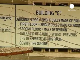 Les Cambodgiens espèrent tourner la page sur 4 ans...