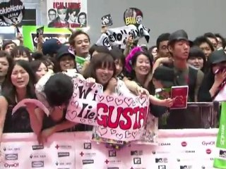 27.06.2011 - AFP TV - Tokio Hotel und Lady Gaga als Katastrophenhelfer in Japan