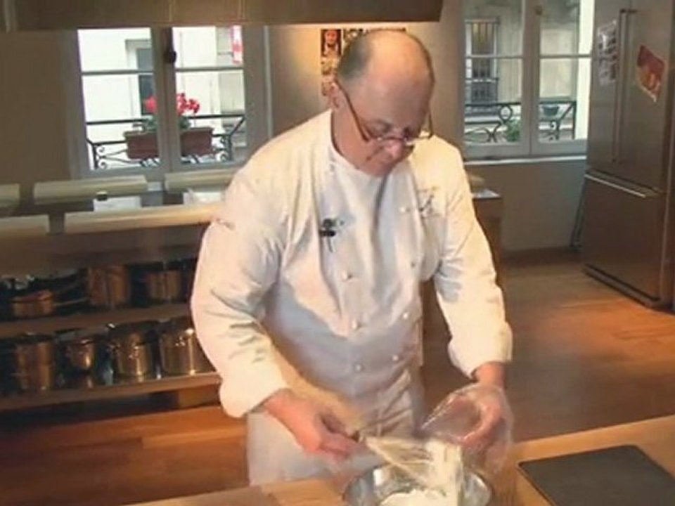 French Meringue by Larousse Cuisine