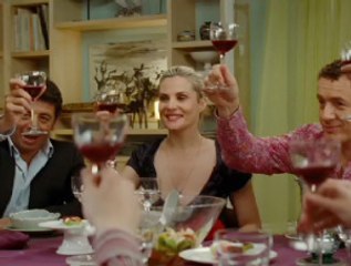 Cena de amigos - Tráiler. Cuchillos voladores