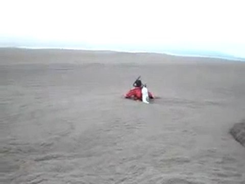 un lac de cendres volcaniques