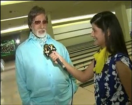 Amitabh Bachchan in his cool dude look in Budha Hoga tera Baap