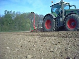 Plantation de pomme de terre dans la somme