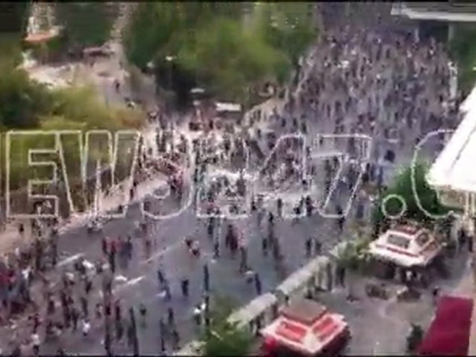 Διαδηλωτές απέναντι στα ΜΑΤ