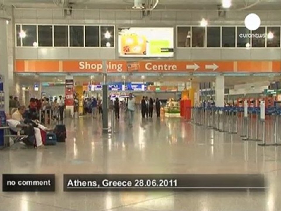 48-hour general strike begins in Greece - no comment