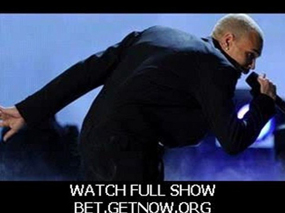 Chris Brown looks like gay Bet Awards 2011