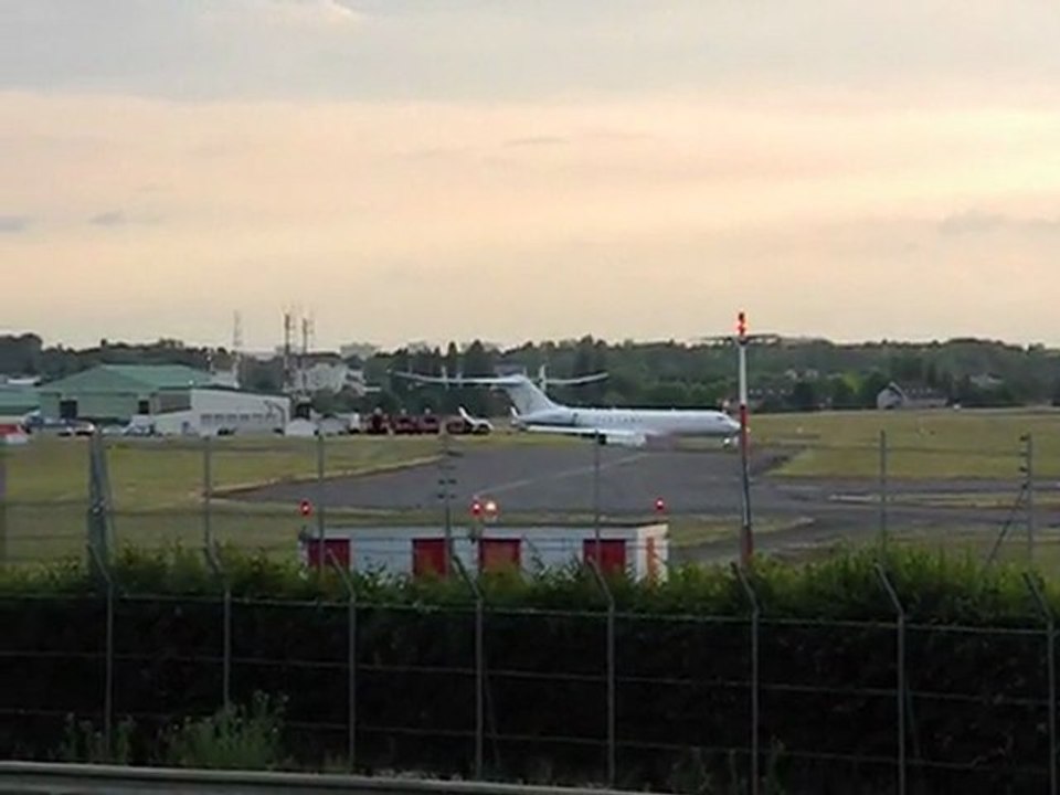 Solar Impulse, arrivée au Bourget en provenance de Bruxelles
