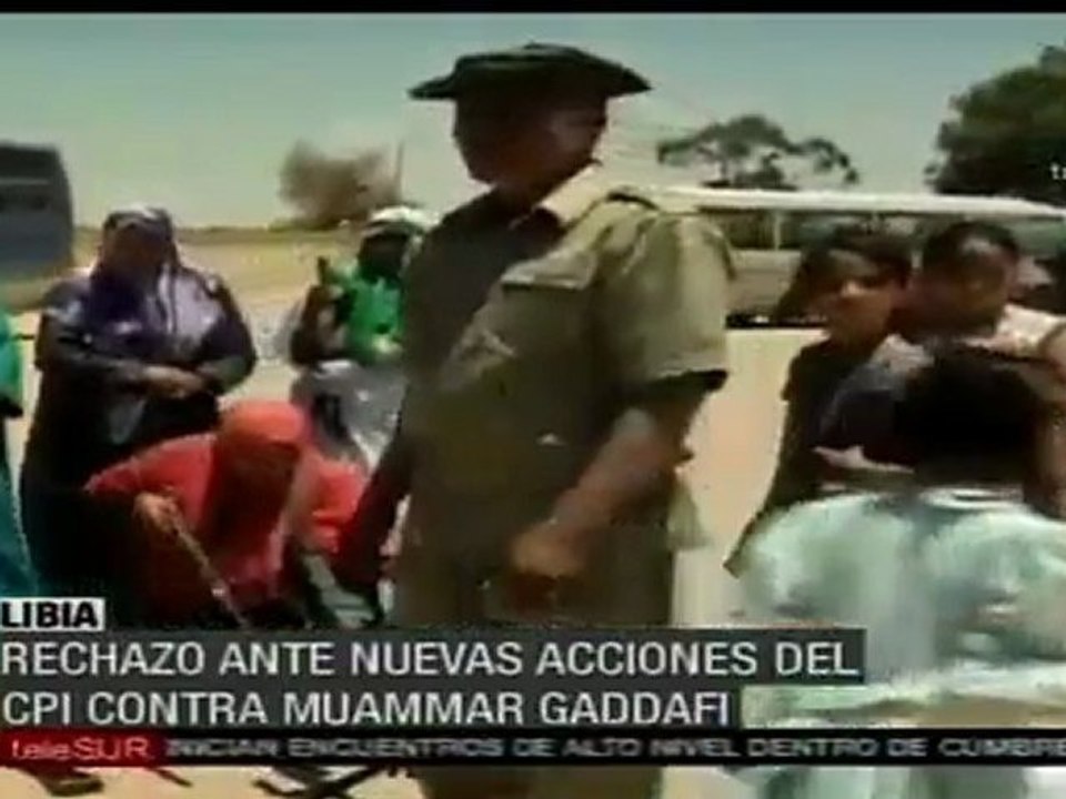 Mujeres libias se preparan para ataques terrestres - teleSUR