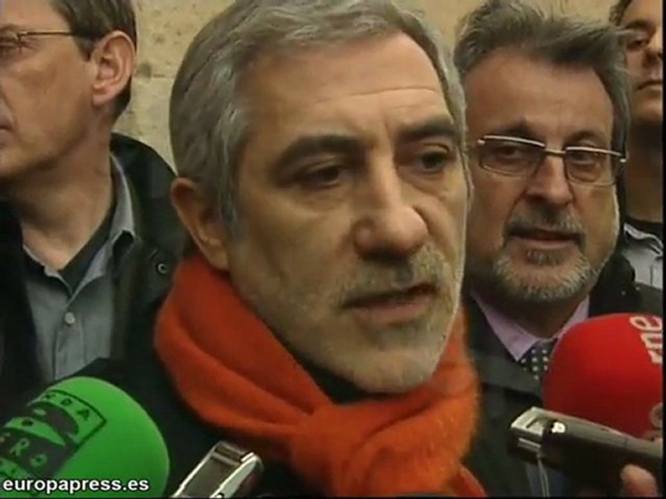Llamazares señala la "agonía" de ETA