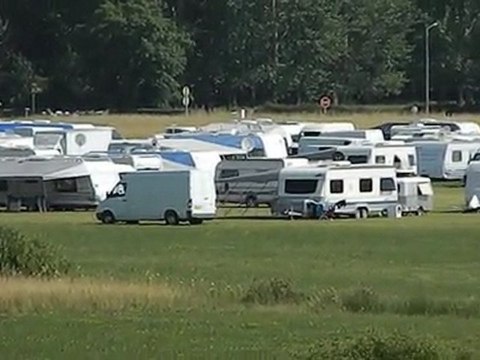 FROTEY LES VESOUL : LES GENS DU VOYAGE ONT INSTALLE LEURS CARAVANES