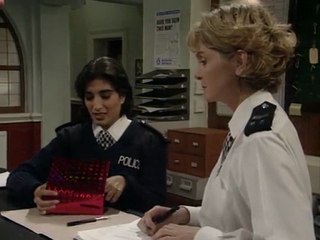 S1E7 The Thin Blue Line - Yuletide Spirit