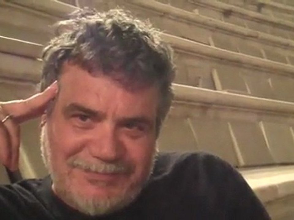 Ο Γιάννης Κακλέας στο cosmo.gr