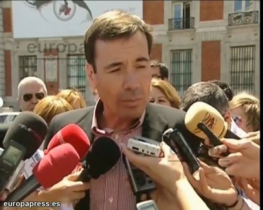 Gómez promete pacto con bancos para que parados no paguen hi