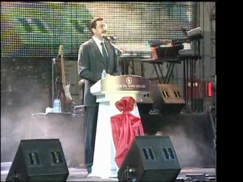 Keçiören Belediyesi Keçmek Yıl Sonu Şenliği Emre Aydın Konseri Bölüm 2