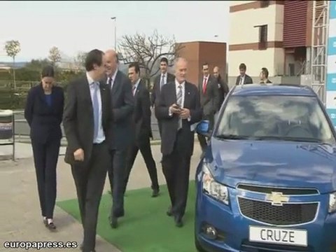 Vicente del Bosque participa en una iniciativa solidaria de