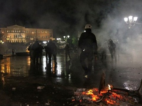 Πεδίο μάχης το Σύνταγμα
