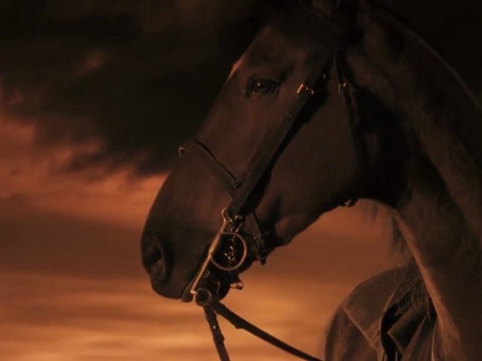 War Horse - Official Trailer [VO-HD]