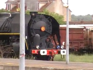 Croisement de la 141R420 et de la 141R840 à Montluçon le 18 juin 2011
