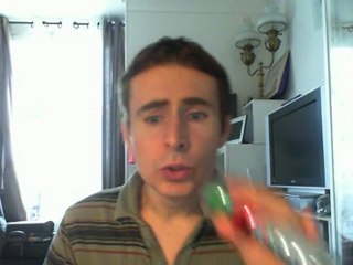 Wiwi égratigne "ne te retourne pas"