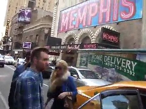 Lindsay Lohan Completes House Arrest Bid