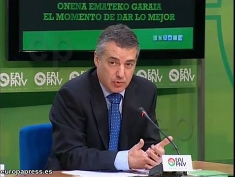 Urkullu dice que con ETA no deben hablar de política