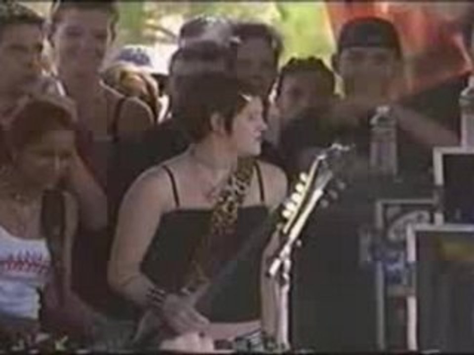 Kittie - Spit - Live (Ozzfe