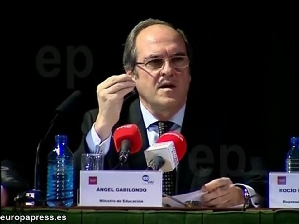 Gabilondo comprometido con aprendizaje de idiomas