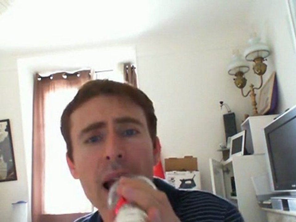 Wiwi égratigne "if i could turn back time"