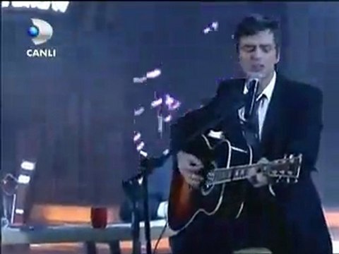 Teoman - Renkli Rüyalar Oteli (canlı performans)