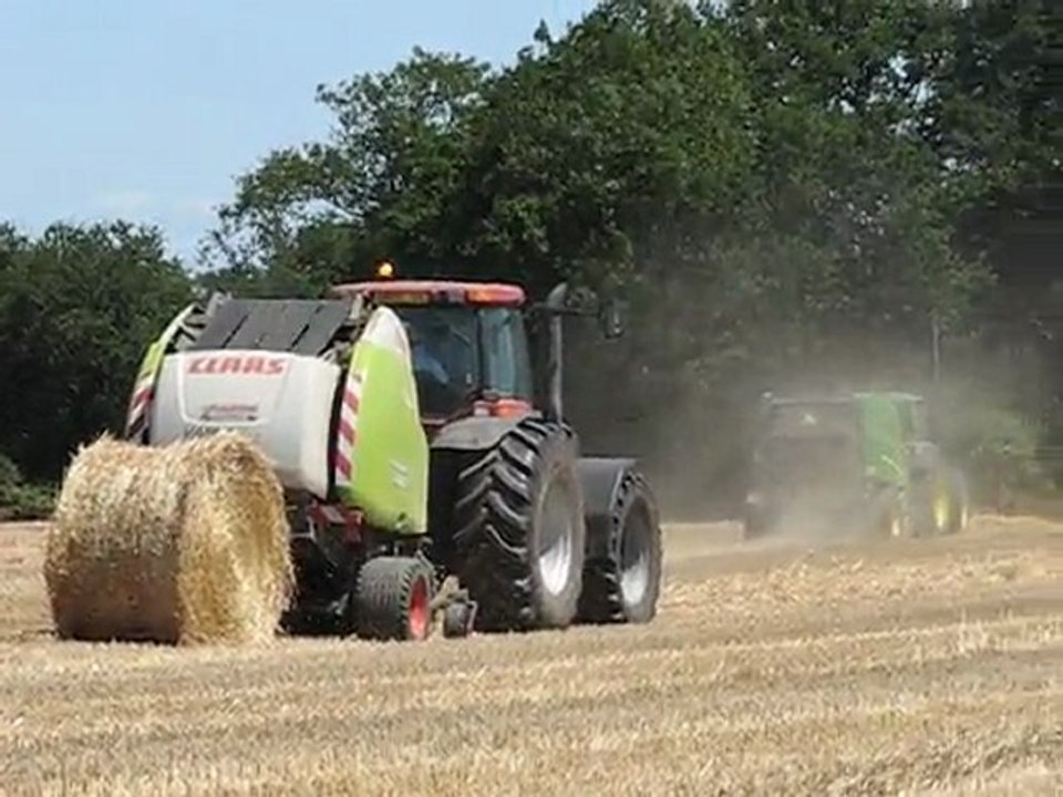 Comparatif John Deere 960 - Claas Variant 380
