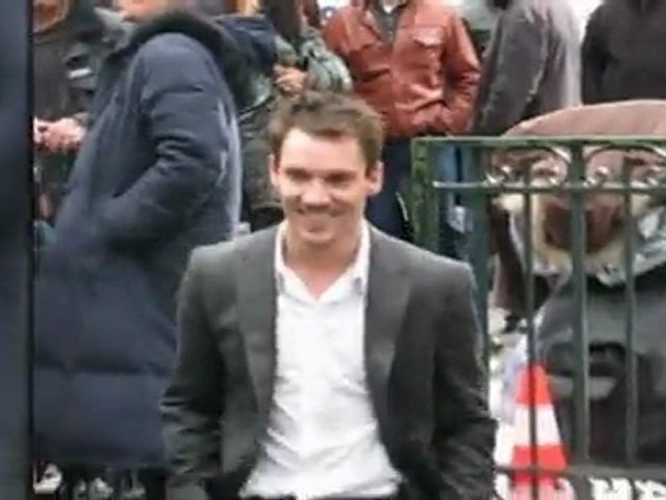 Jonathan Rhys Meyers In 'Suspected Suicide Bid'