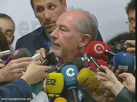 Rato defiende que Banco malo atraerá inversiones