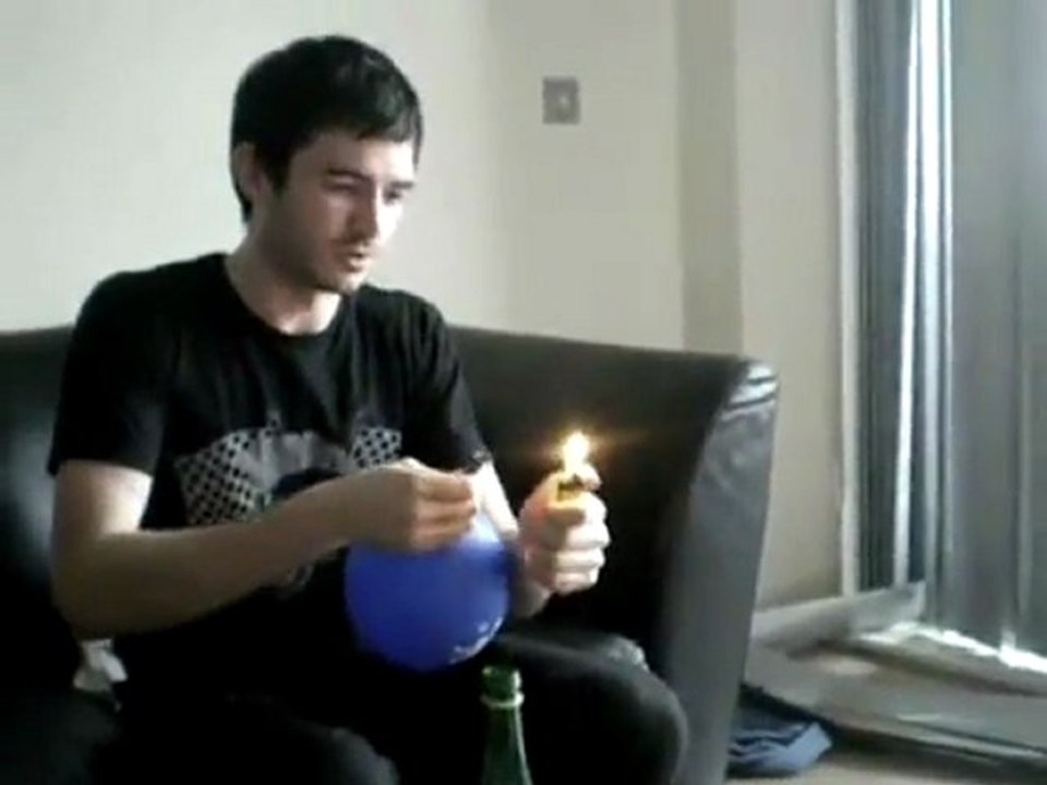 Régis & Le Ballon... Magique (HQ)