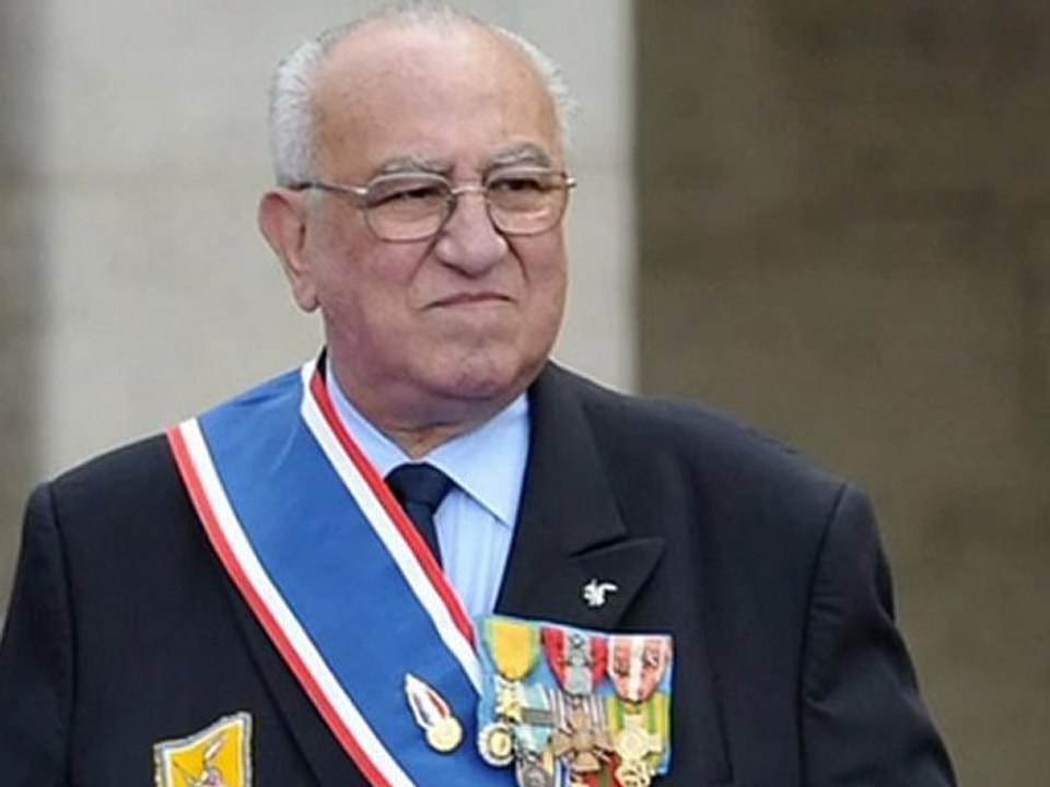 1998 . Roger Holeindre accusait Jack Lang de pédophilie