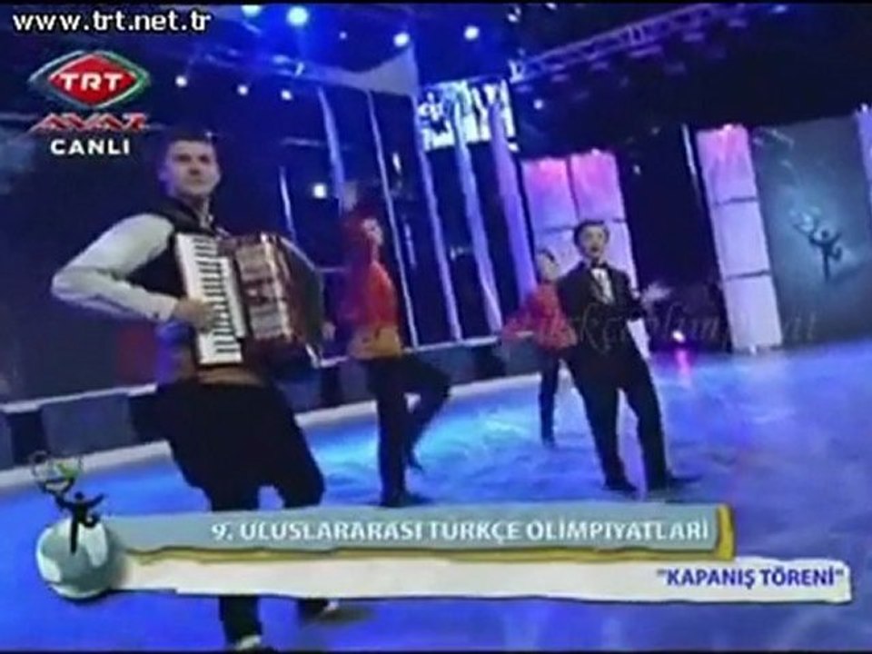 11 Ülkelerden renk ve müzik 9.Türkçe Olimpiyatı kapanış