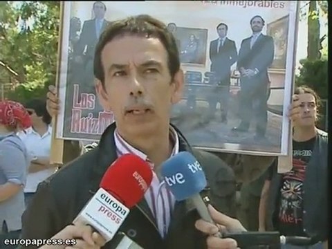 Trabajadores de Clesa 'felicitan' a Ruiz-Mateos