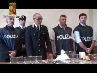 Roma - Hashish, 500 panetti griffati Dolce e Gabbana