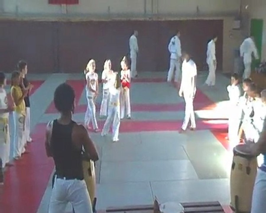 RODA CAPOEIRA COMBAT - ENFANT - ESTILO FAIXA part 2